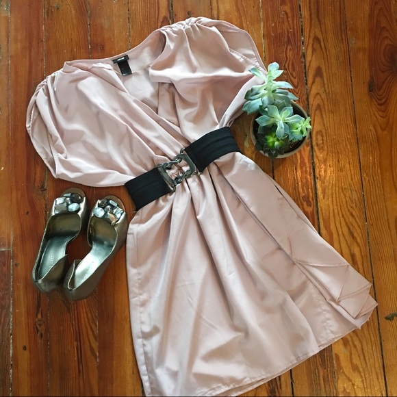 Absolutely Stunning H&M Rose Gold Colored Dress - Picture 3 of 7